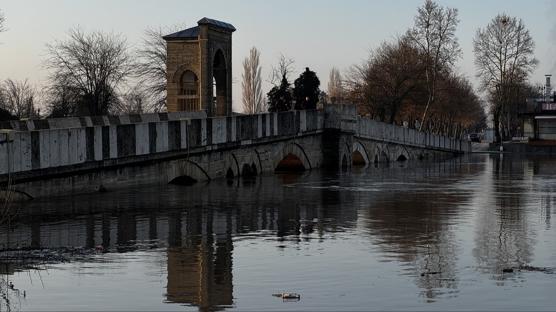 'K�rm�z�' uyar� koduyla izleniyor: Debisi kritik e�ikte seyrediyor