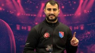 Milli para eskrimci Hakan Akkaya'dan Dünya Kupası'nda altın madalya