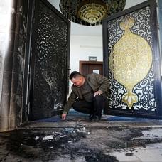 Siyonistlerin hedefi cami oldu: Giri�i ate�e verdiler