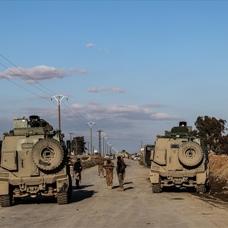 Suriye'de DEA� sald�r�s�... 4 ki�i hayat�n� kaybetti