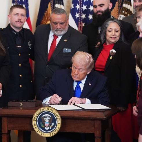 Trump'tan g��men kar��tl��� ad�m�