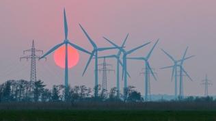 T�rkiye yenilenebilir enerjide vites y�kseltti: G�c� 40 bin megavat� a�t�