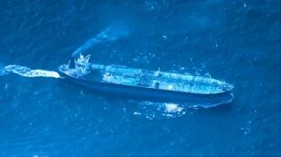 ABD, Karayipler'de bir petrol tankerine el koydu