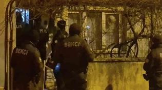 Bartın'da hırsız paniği... Evine pencereden giren genç polisi harekete geçirdi