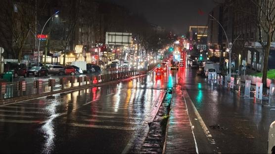 �stanbul'da sa�anak alarm�: Caddeler g�le d�nd�