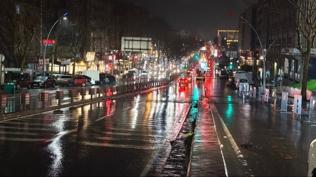 �stanbul'da sa�anak alarm�: Caddeler g�le d�nd�