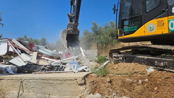 �al��malar devam ediyor! Seyhan Baraj�'n�n �evresinde ka�ak yap�ya izin yok