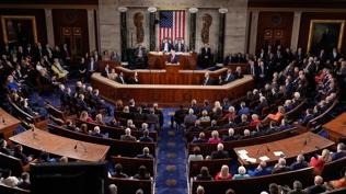 Kongrede konu�an Trump'a 'Amerikal�lar� �ld�rd�n�z' tepkisi