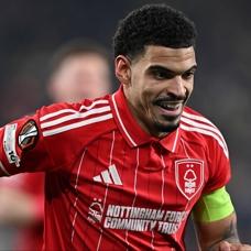 Manchester United'dan Nottingham ��karmas�