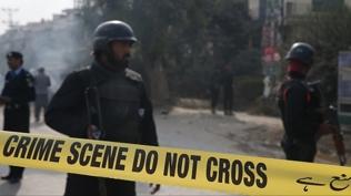 Pakistan'da intihar saldırısı: 2 polis hayatını kaybetti