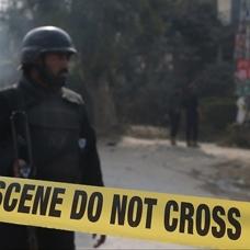 Pakistan'da intihar sald�r�s�: 2 polis hayat�n� kaybetti