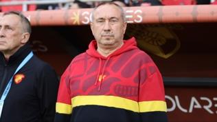 Stoilov'dan taraftara �a�r�: Herkesi stadyumda g�rmek istiyoruz