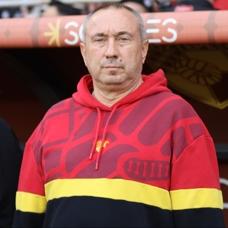 Stoilov'dan taraftara �a�r�: Herkesi stadyumda g�rmek istiyoruz