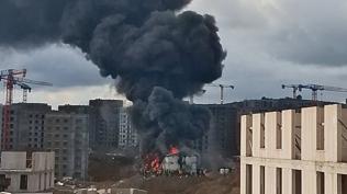 Tuzla'da korkutan yangın: İşçi konteyneri alevlere teslim oldu