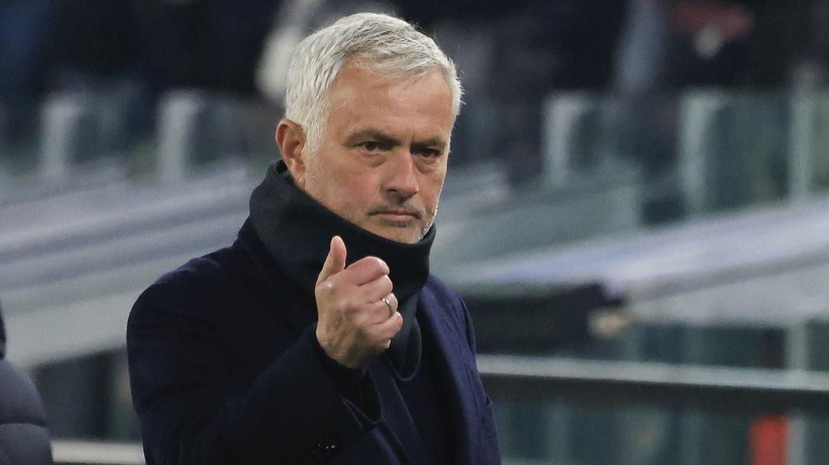 Jose Mourinho'dan Real Madrid-Benfica ma��nda olay hareket