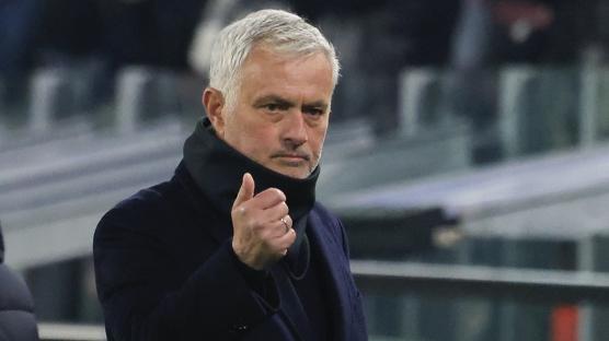 Jose Mourinho'dan Real Madrid-Benfica maçında olay hareket