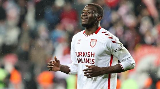 Mouandilmadji: Tak�m�mla gurur duyuyorum