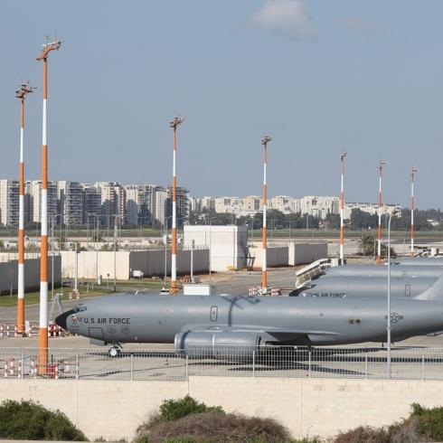 M�zakereler s�rerken ABD'den kritik ad�m! 6 adet yak�t ikmal u�a�� b�lgeye geliyor