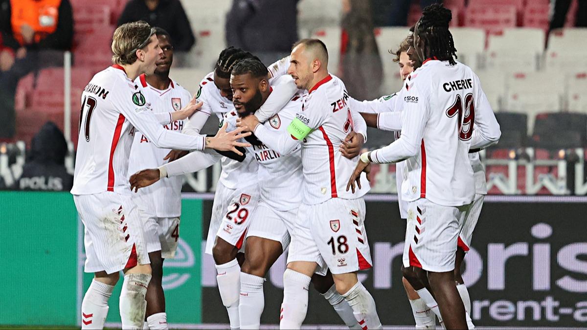 Samsunspor, son 16 biletini ald�!