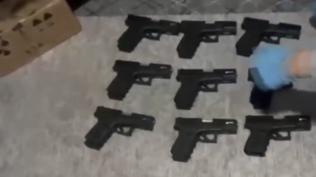 Silah imalathanesine bask�n: �ok say�da tabanca ele ge�irildi