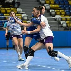 Hentbol Kadınlar Süper Lig'de heyecan devam ediyor