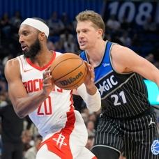 Houston Rockets, geriden gelerek kazandı