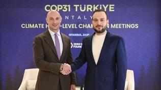 S�f�r At�k Vakf� Ba�kan� A��rba�: UNICEF'le daha yak�n i�birli�i i�inde olaca��z