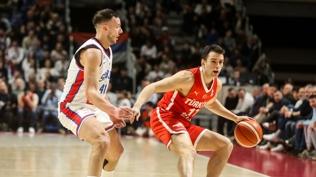 S�rbistan'da zafer millilerin!