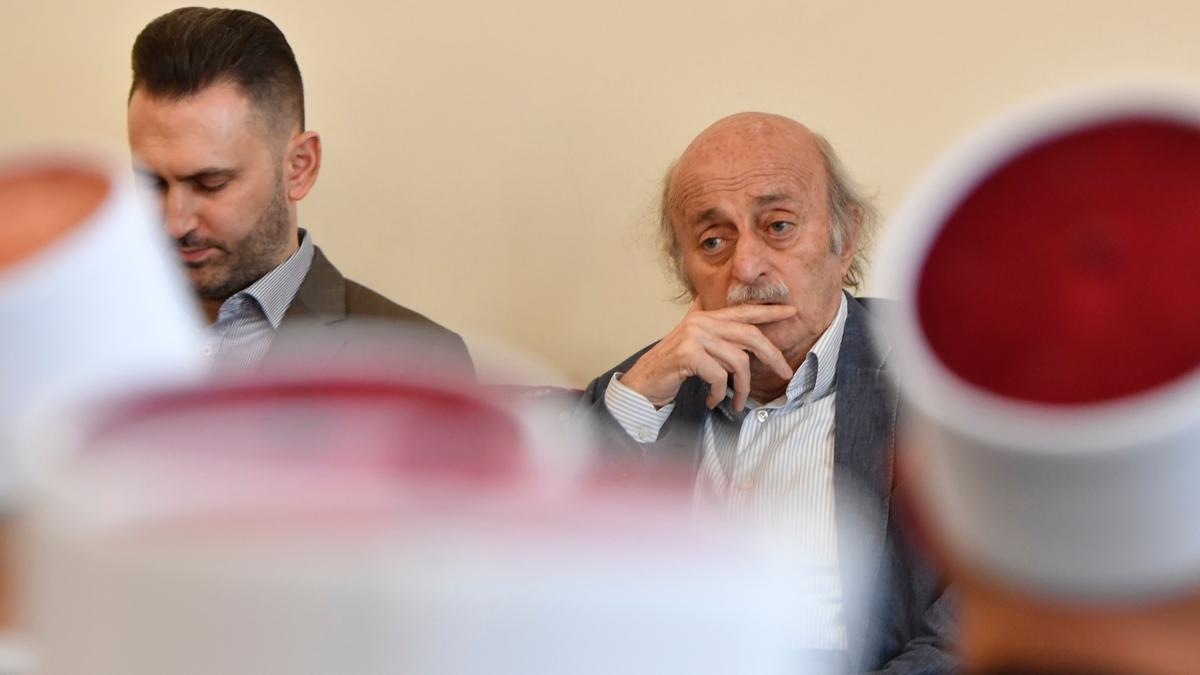 D�rzi liderden Hizbullah'a uyar�: Sald�r� i�in bahane vermeyin