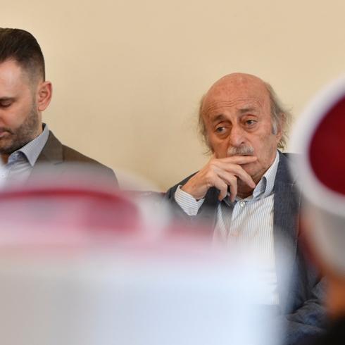 D�rzi liderden Hizbullah'a uyar�: Sald�r� i�in bahane vermeyin