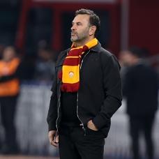 Okan Buruk: Baz� b�lgelerde de�i�im yapt�k