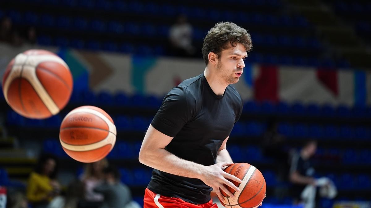 Tar�k Biberovi�: B�t�n tak�mla gurur duyuyorum