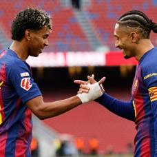 Yamal'dan hat-trick! Barcelona evinde rahat kazand�