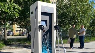 Y�ksek h�zl� �arj istasyonu say�s� �� kat�na ��kt�