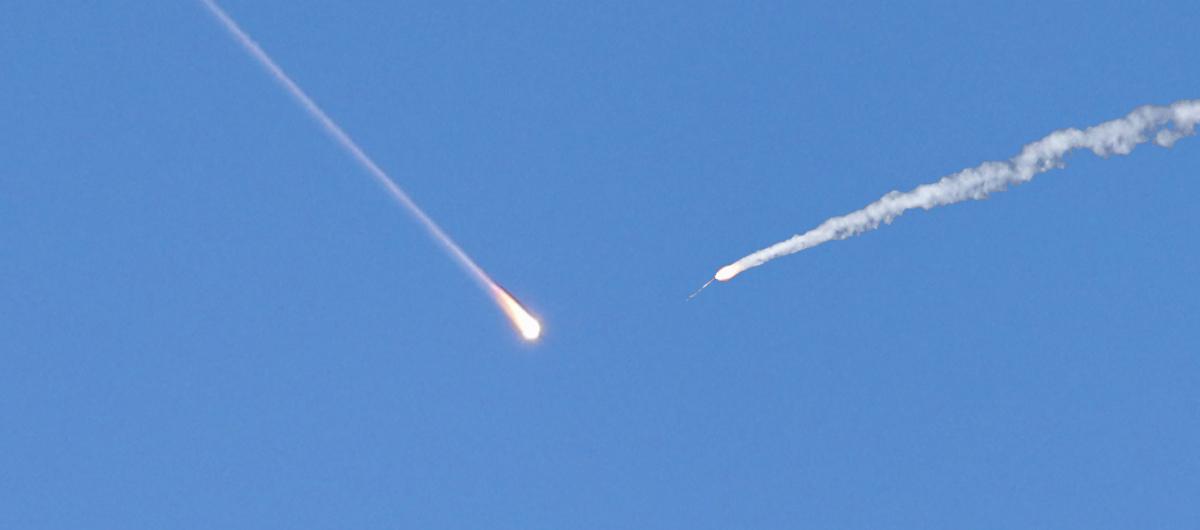 ABD/�srail-�ran hatt�nda kar��l�kl� sald�r�lar yeniden ba�lad�! Tahran'da art arda patlamalar