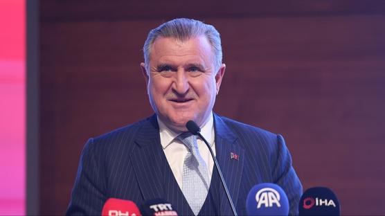 Bakan Osman A�k�n Bak: Katar'da olmak istiyoruz