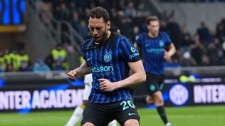 Hakan Çalhanoğlu golle döndü! Inter şampiyonluğa koşuyor