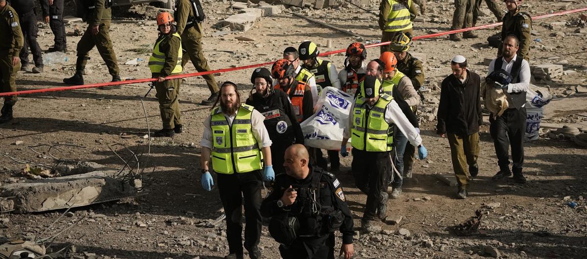 �ran'dan �srail'e f�ze bombard�man�: �ok say�da �l� ve yaral� var