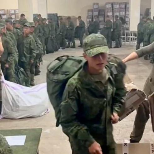 Pyongyang'dan Rusya'ya dev sevkiyat: Askerler ve silahlar yolda