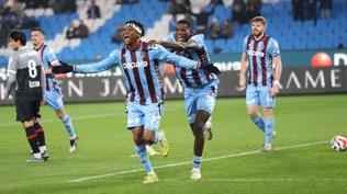 Trabzonspor'da kafalar �al���yor