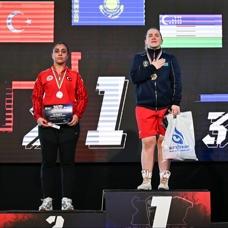 Yaren D�zta�'tan Bulgaristan'da g�m�� madalya