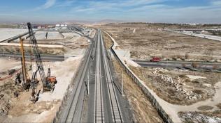 Yol s�resi yar� yar�ya inecek