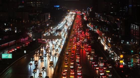 İftara yetişme telaşı! İstanbul'da trafik kitlendi