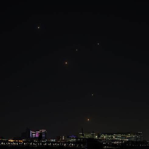 Katar'da panik... Doha'da patlama sesleri duyuluyor