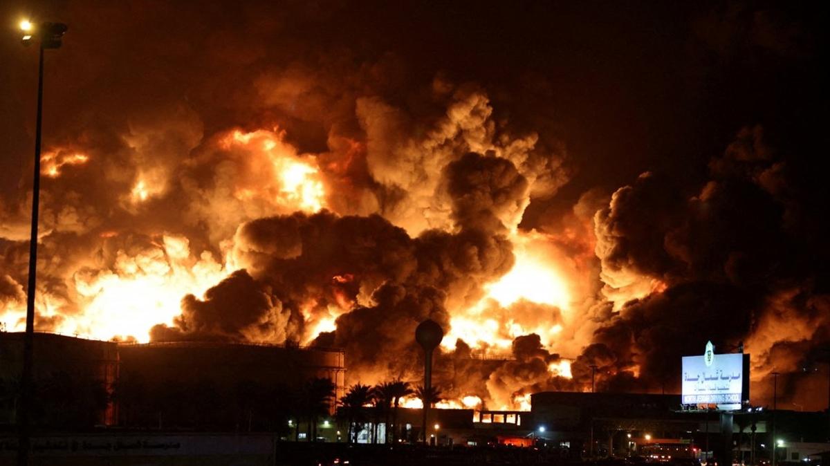 Suudi Arabistan'da petrol tesisine İHA saldırısı