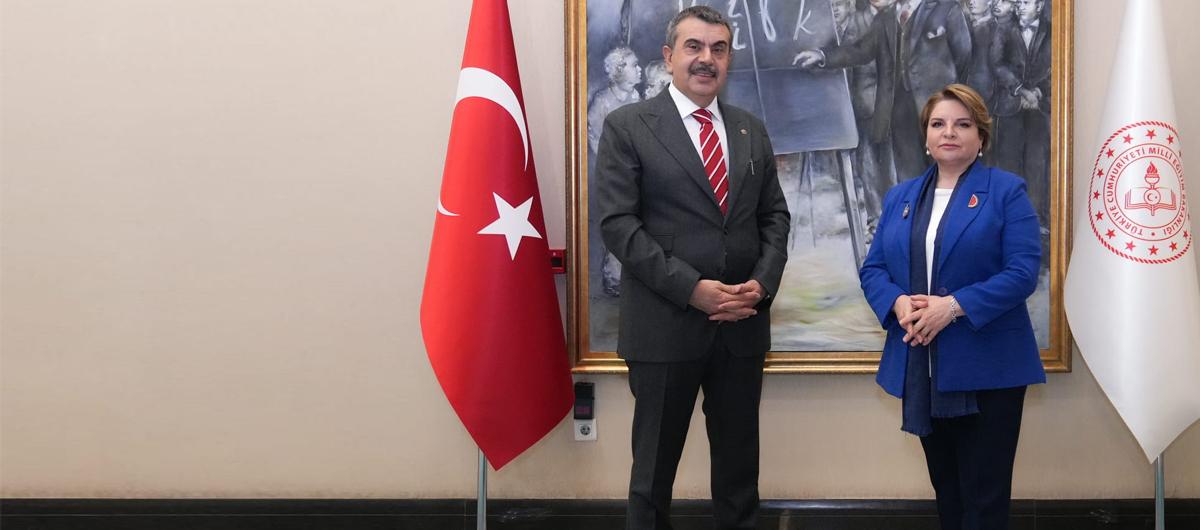 Star Gazetesi'ne konu�an Bakan Tekin'den Ramazan �zerinden iftiraya kalk��an �zg�r �zel'e �a�r�: Milletten �z�r dile