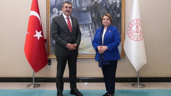 Star Gazetesi'ne konuşan Bakan Tekin'den Ramazan üzerinden iftiraya kalkışan Özgür Özel'e çağrı: Milletten özür dile