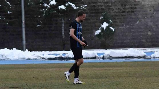 Erciyes 38 FK oyuncusu Utku Burak Kunduzcu kızardı