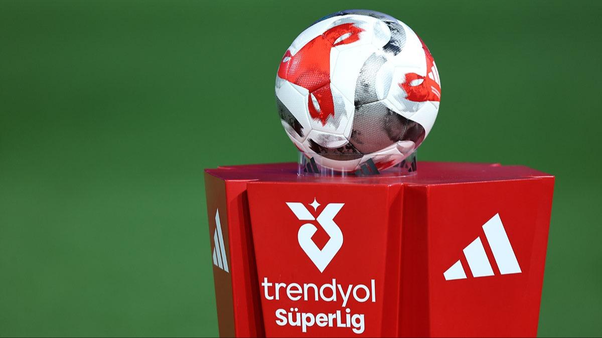 Galatasaray ve Samsunspor'un ma�lar� ertelendi! S�per Lig'de 26. ve 27 hafta programlar� belli oldu