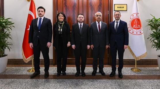 Bakan G�rlek, DEM Partili isimlerle g�r��t�